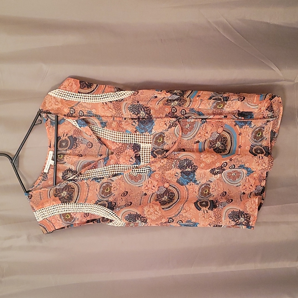 Used Daniel Rainn sleeveless shirt, medium.